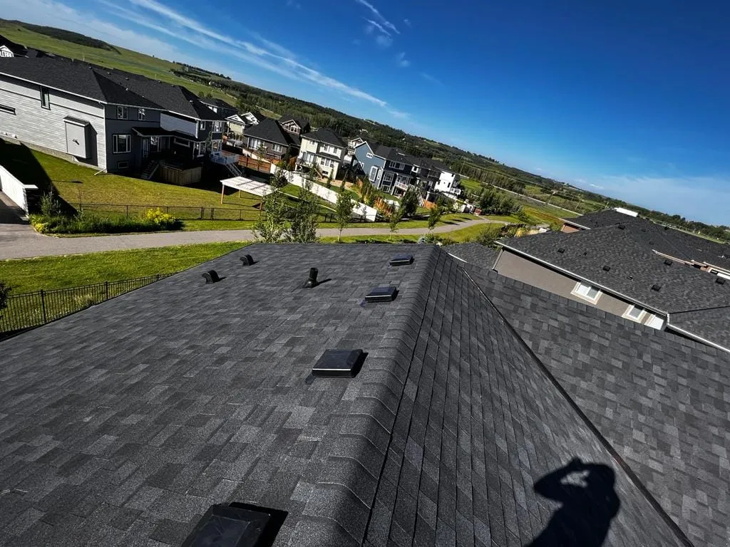 Finished asphalt shingle roof on a Calgary home